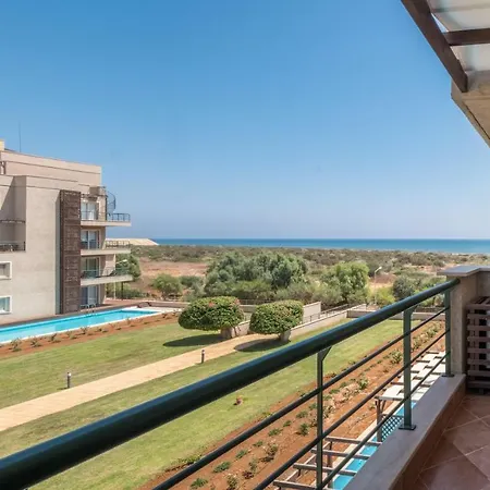Peach With Sea View Апартаменты *
